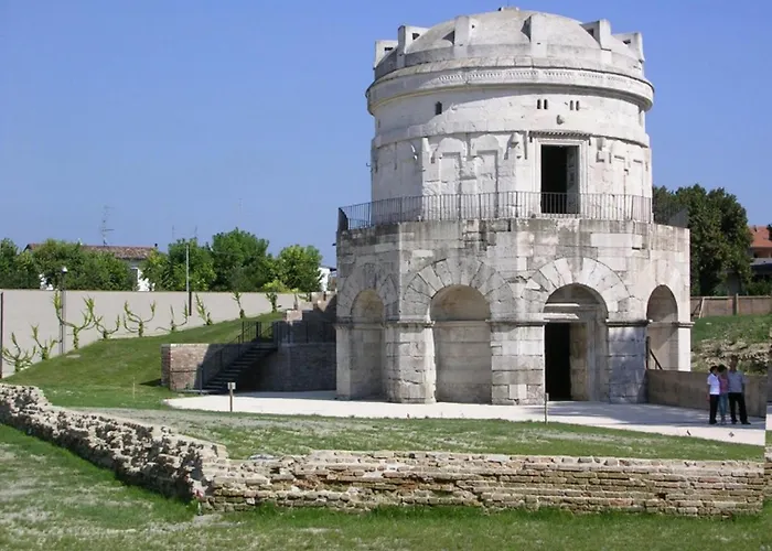 Astoria ليدو ديلي ايستينسي